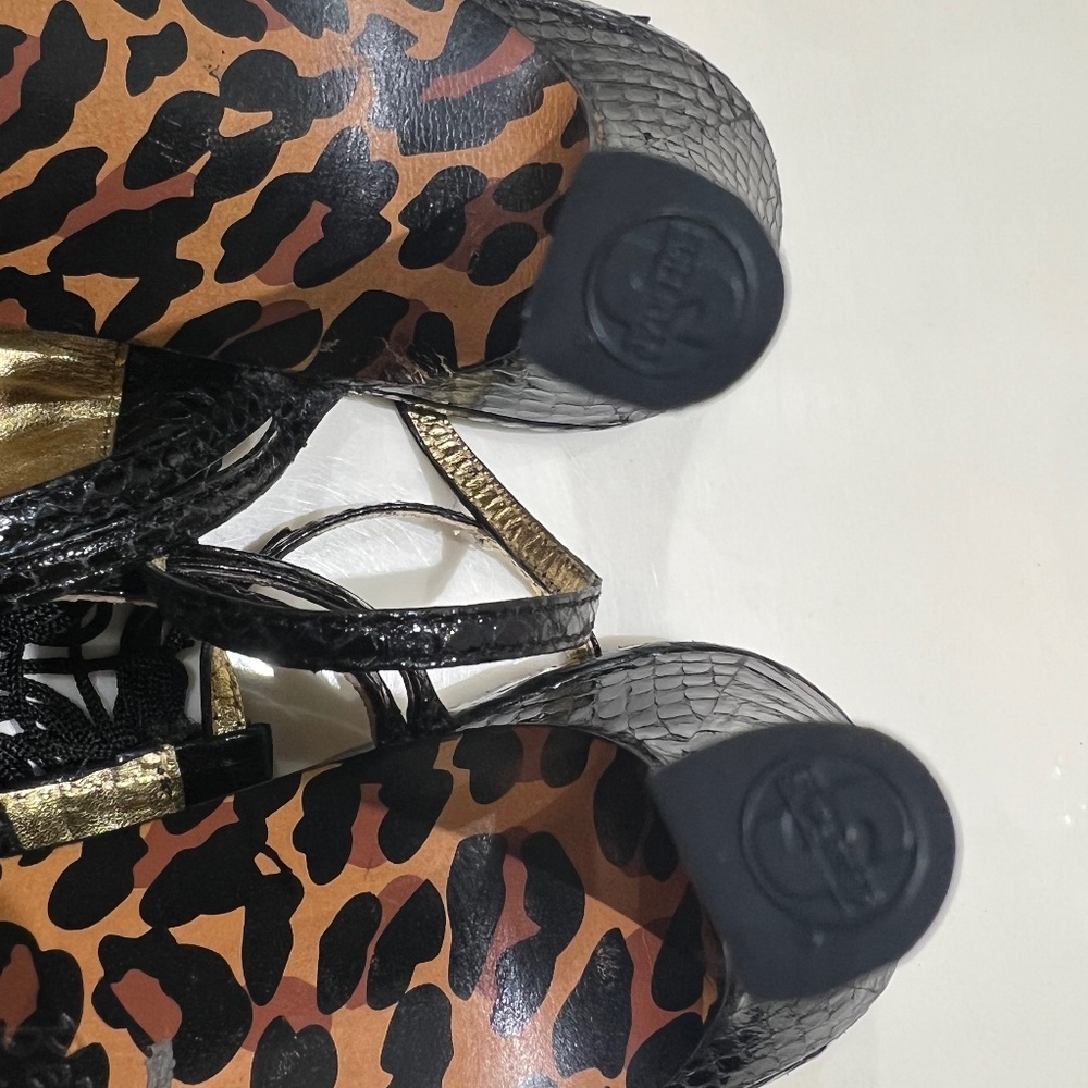 Betsy Johnson Vero Cuoio Soles Black & Gold Fringed Strappy Heels SIZE 6.5 M - Picture 12 of 12